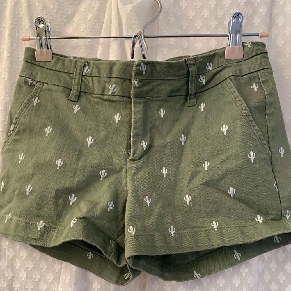 Cactus shorts